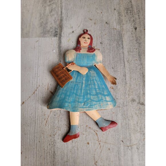 Vintage metal Dorothy wizard of Oz ornament Xmas basket - Picture 1 of 7